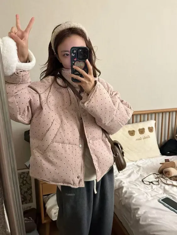 粉色波点羽绒服保暖外套女2025冬季新款韩系穿搭立领短款波点上衣