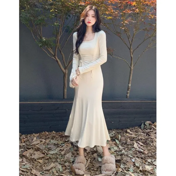 早秋漂亮连衣裙女春装新款法式千金高级感收腰内搭鱼尾裙春季