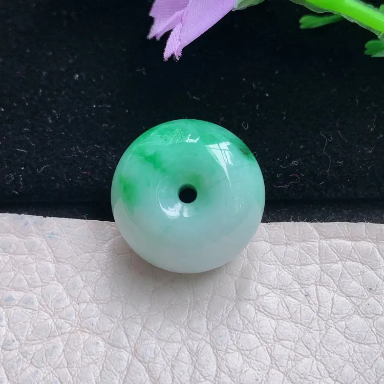 qz实拍20*12缅甸翡翠a货飘绿花路路路通 财运亨通玉吊坠转运珠