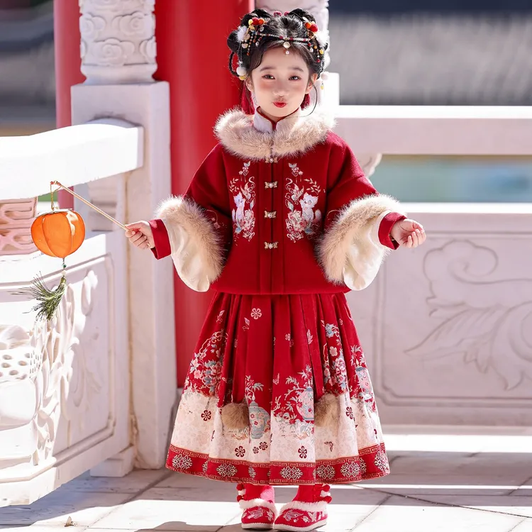 女童冬季加厚喜庆拜年服套装儿童2025新款洋气中国风马面裙两件套