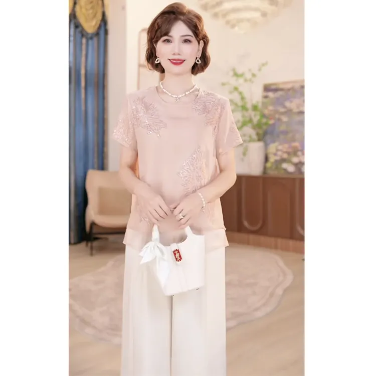 2025新中年妈妈夏季时尚上衣服洋气中老年女装上衣套装
