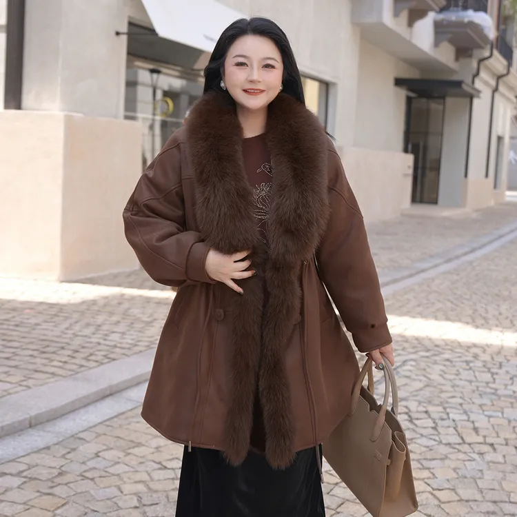 【90%白鸭绒狐狸毛拼接V领】MsShe大码女装冬皮草羽绒服J~B2511031