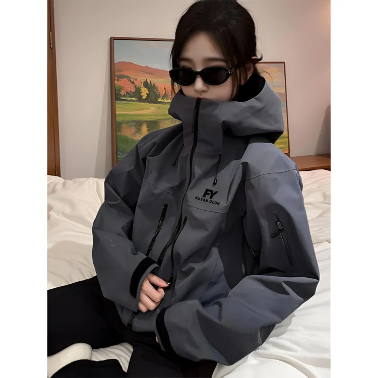 芙沿灰色冲锋衣外套女2025春秋款美式户外三合一高级感情侣登山服
