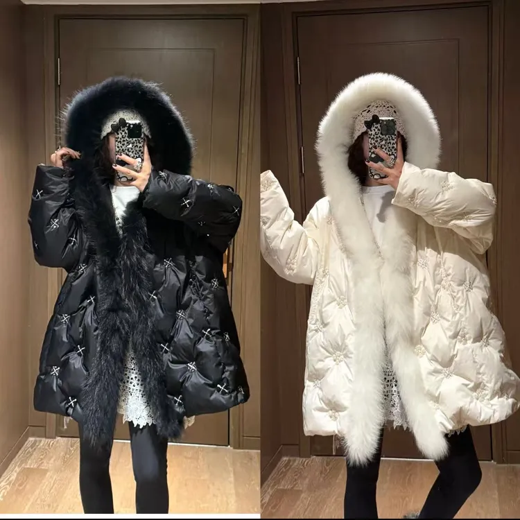 YDFSTUDIO小众【云朵慕斯】欧货重工刺绣拼接毛毛设计时尚羽绒服