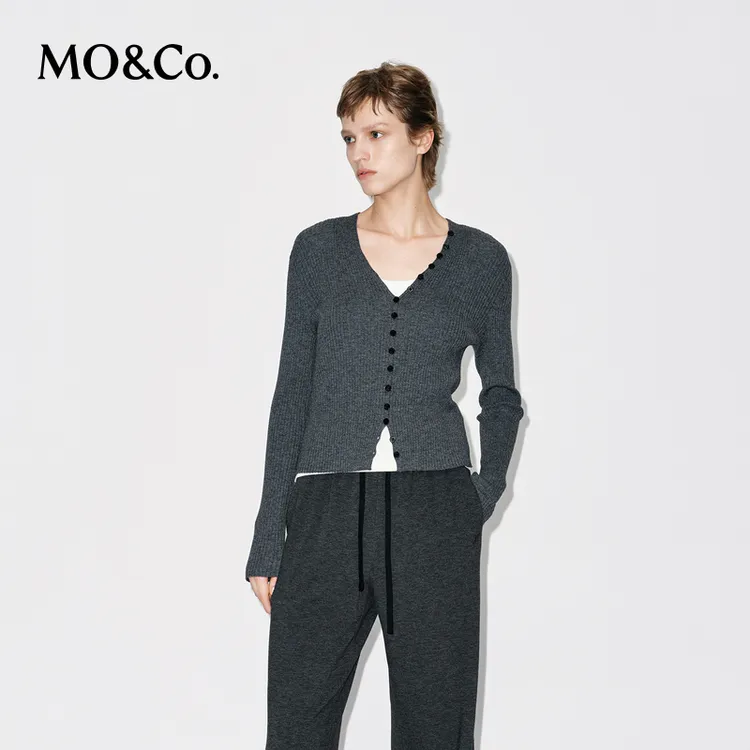 【马思纯同款】MOCO针织开衫2025冬新品吸光发热含羊毛MBE4CART13