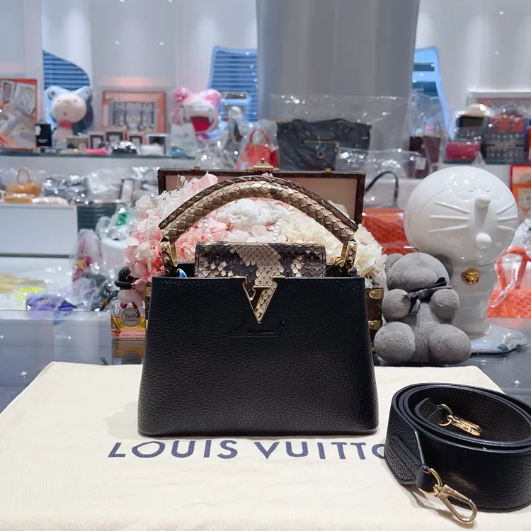 99新 LouisVuitton/路易威登 Capucines中号 黑金拼蟒蛇皮手柄