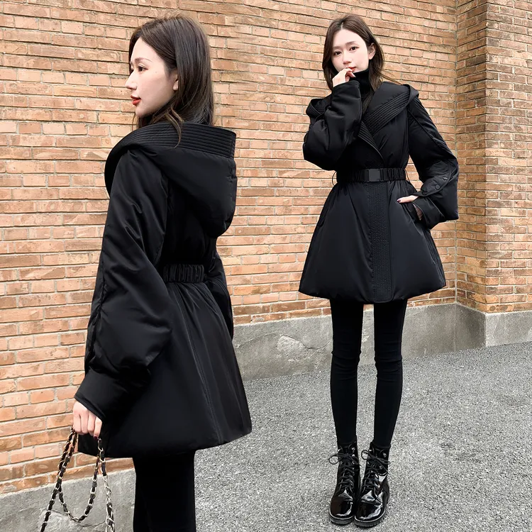 2025年新款女装冬季修身中长款羽绒服女设计感白鸭绒风衣外套连帽