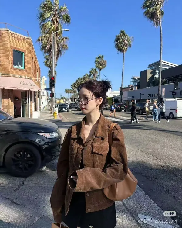 女士外贸美拉德棕色复古老钱风灯芯绒翻领单排扣廓形夹克外套