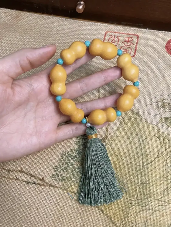 天然草里金葫芦精品手串，一物一拍