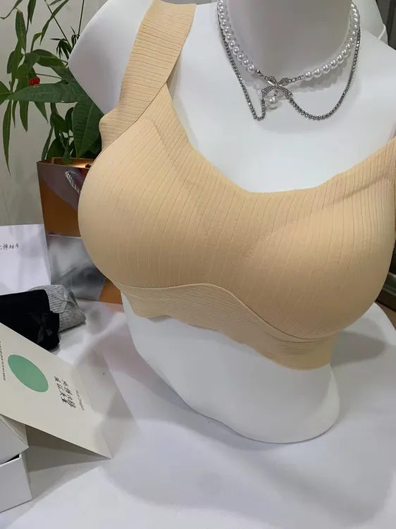 夏季薄款无痕收副乳防下垂文胸内衣显小塑形大罩杯运动无钢圈聚拢