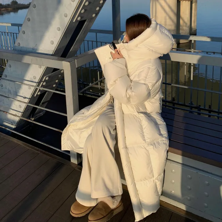 2025新款巨好看的大被子长款羽绒服女冬季连帽宽松保暖白鸭绒外套