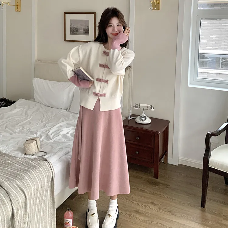粉色少女感甜美气质套装女2025早春季新中式盘扣上衣半身裙两件套