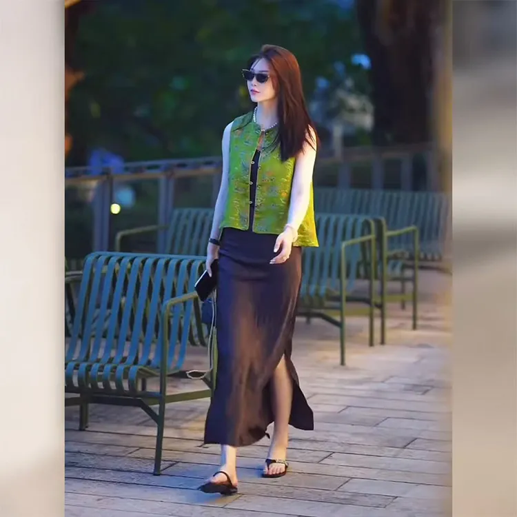 新中式国风盘扣提花绿色马甲黑色吊带连衣裙两件套装夏季2025新款