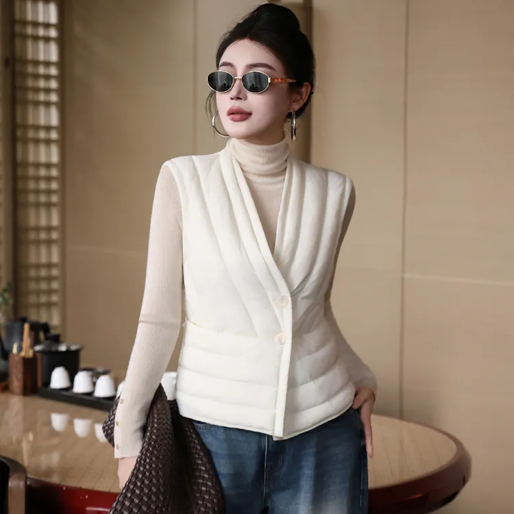 鸭绒轻薄款羽绒服打底马甲女冬短款2025新款洋气保暖内胆马夹外穿