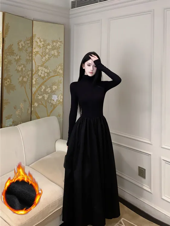 黑色赫本风高领连衣裙女2025秋装高级感收腰显瘦气质长裙大摆裙子