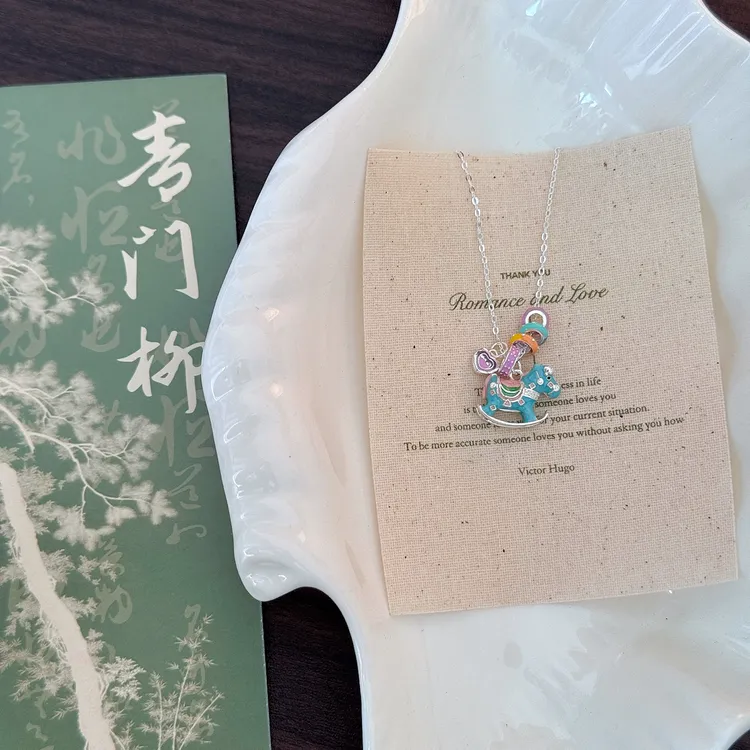 坠链均足银 足银990 珐琅彩马卡龙色摇摇欢乐小木马项链锁骨项链