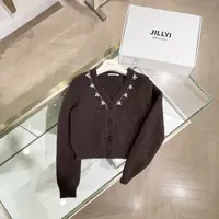 JILLYI【榛果深棕】深棕色V领亮钻花瓣典雅时尚针织开衫