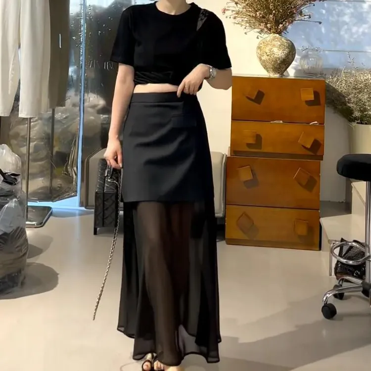 时尚显瘦百搭设计感套装2025夏季拼接西拼接纱裙半身裙两件套