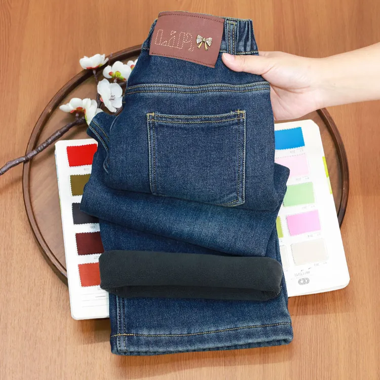 超软高弹女大童直筒牛仔裤加绒2025冬青少年窄版阔腿裤宽松休闲裤