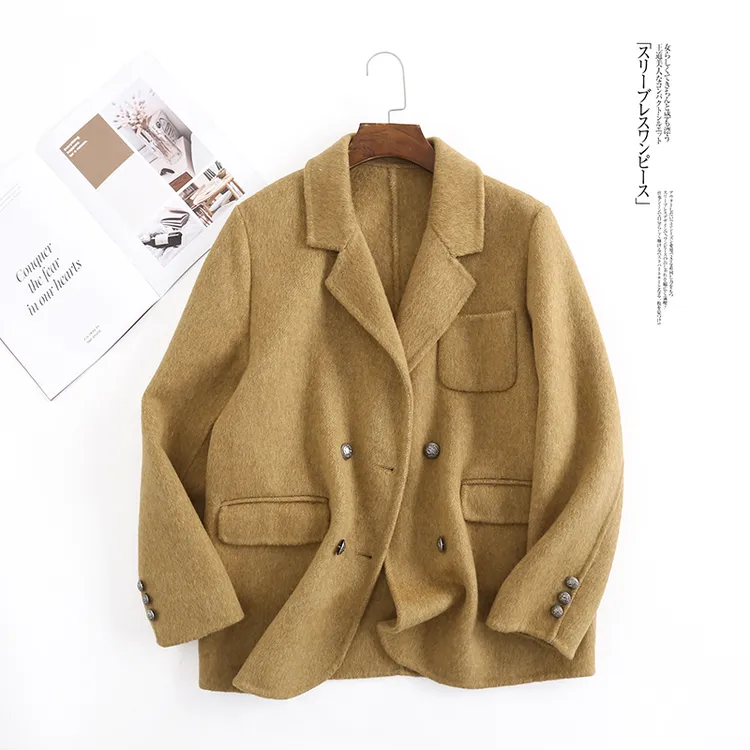 新款（秋冬氛围感拉满）小方胸前口袋双排扣长袖羊毛女毛呢外套