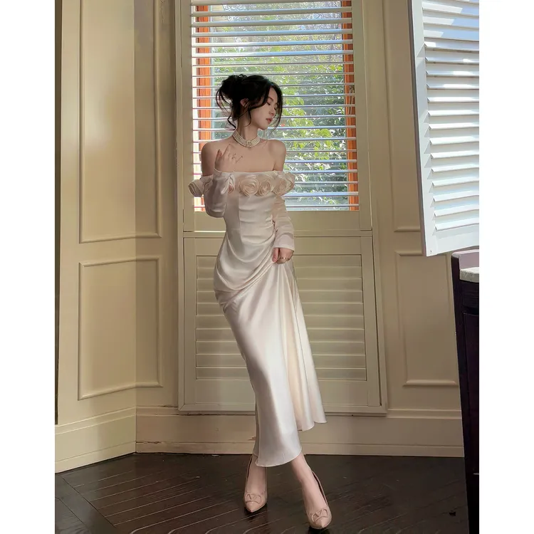 GJFD【独白玫瑰】缎面立体玫瑰重工长袖连衣裙生日包臀气质礼服