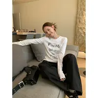 宋正恩白色肌理感正肩内搭t恤女秋印花修身圆领长袖上衣AA25668