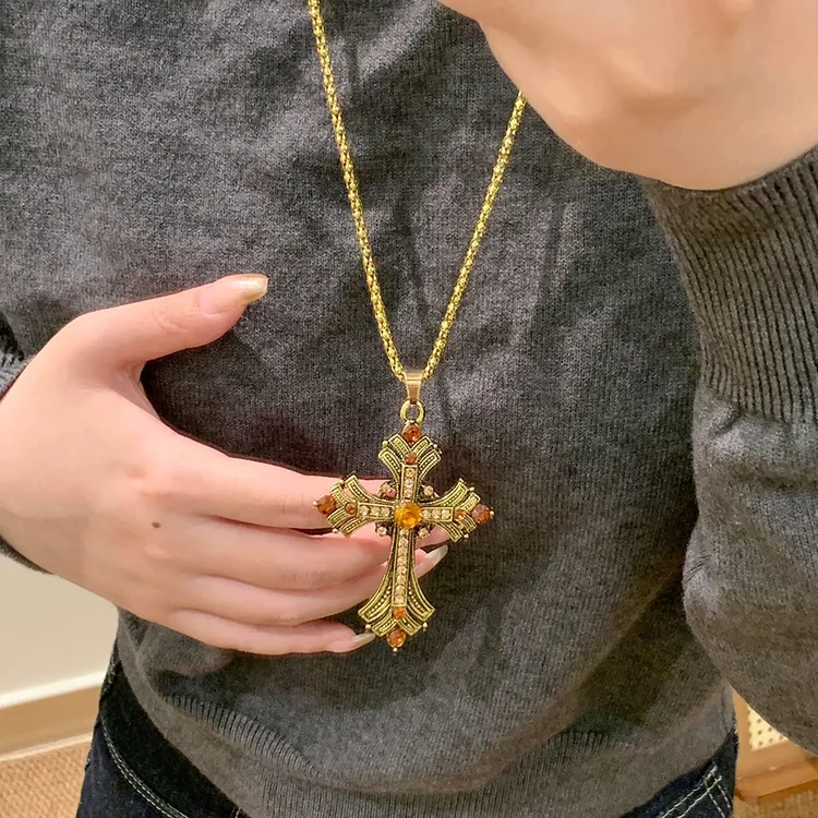 Dy2k朋克辣妹金色水钻十字架长款项链甜酷风中古亚文化双层锁骨链