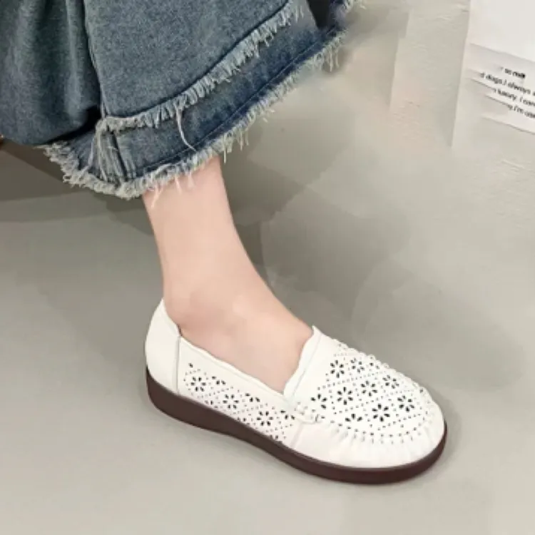 夏季镂空透气一脚牛筋轻软底软面不累脚妈妈鞋奶奶鞋休闲女鞋百搭