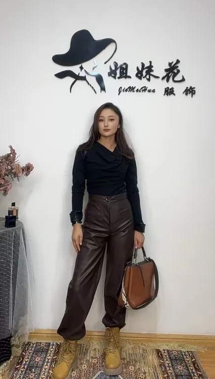 2025年新款高腰加长版直筒皮裤