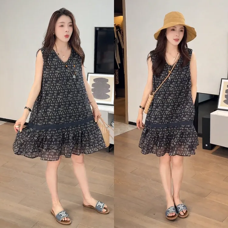 法式高级感碎花v领无袖连衣裙女2025新款夏季宽松小个子气质短裙