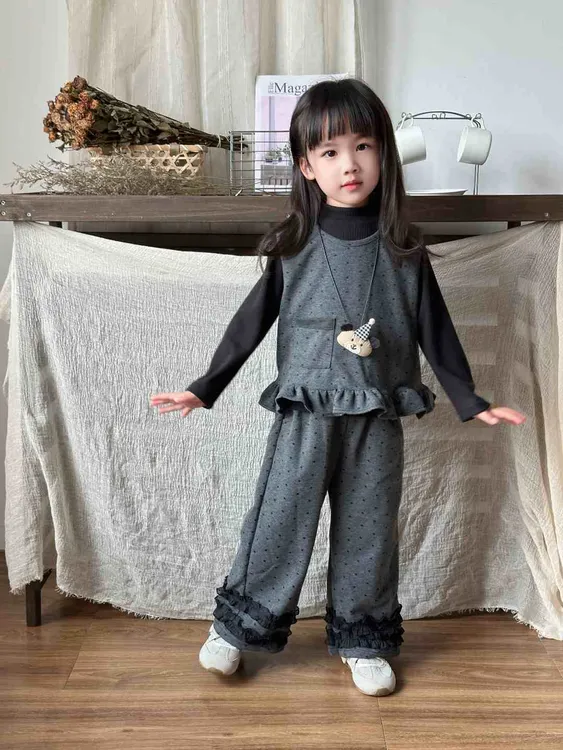 【送玩偶】韩版女童波点三件套洋气荷叶边马甲+花边阔腿裤+保暖打底