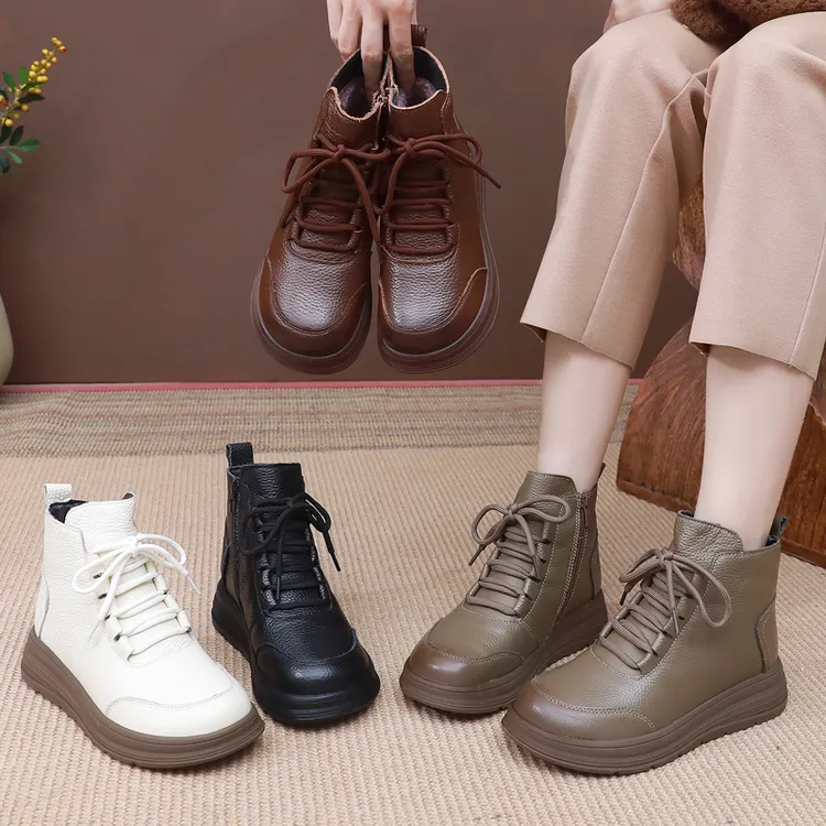 真皮保暖短靴软面软底中年女鞋冬季新款加绒妈妈鞋棉鞋马丁靴