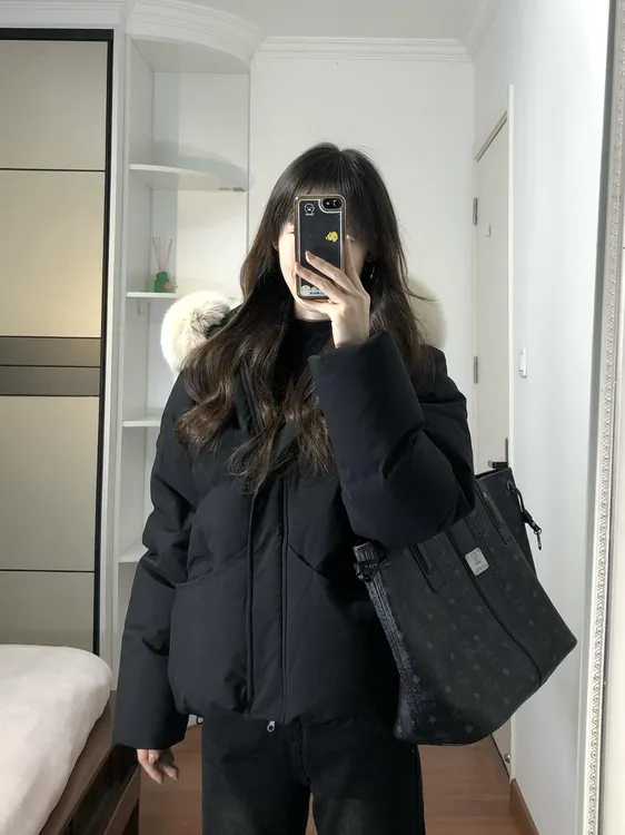 巨好看大毛领短款棉服女冬季2025新款韩系舒适保暖连帽棉衣厚外套