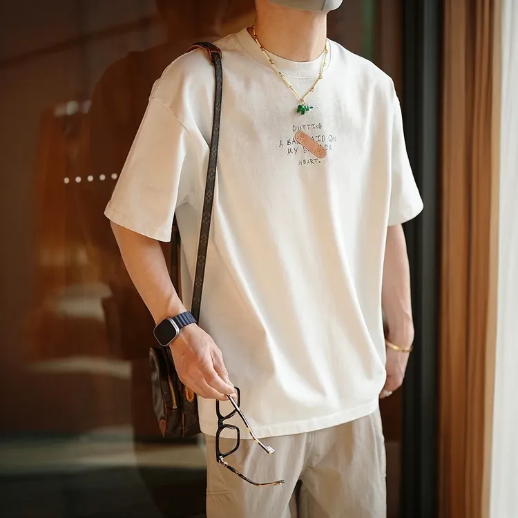 港风创口贴设计重磅廓形短袖T恤男夏季新款潮牌简约字母印花上衣