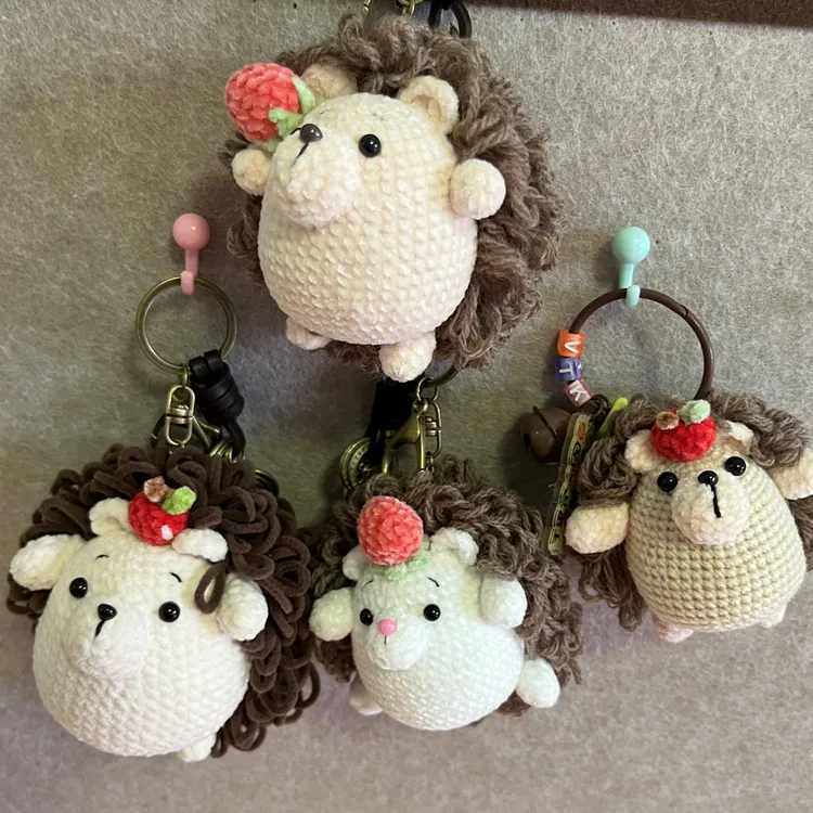 手工毛线钩创刺猬挂件送礼汽车文车挂件【成品】摆件桌面礼品织