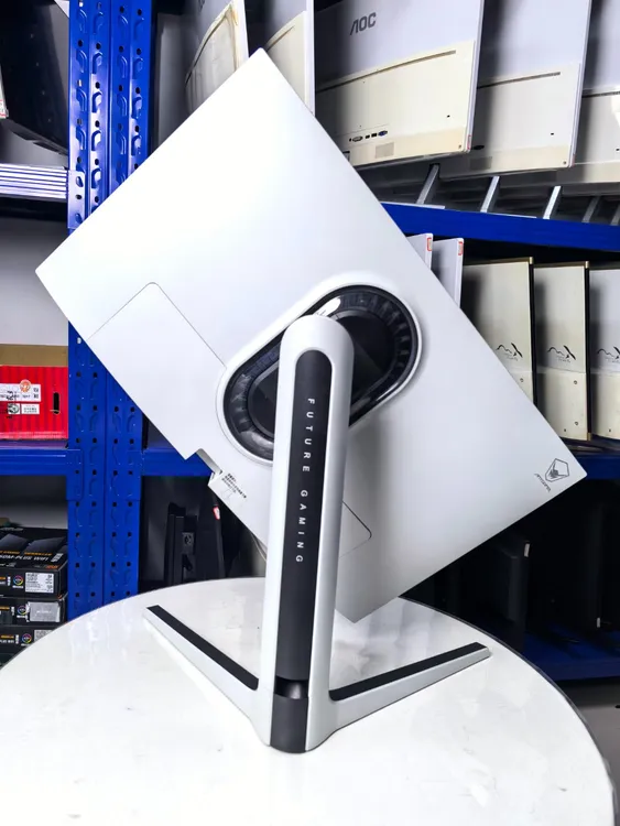 9新 蚂蚁电竞 9新蚂蚁电竞27英寸240HZ电竞直面白色高刷显示器