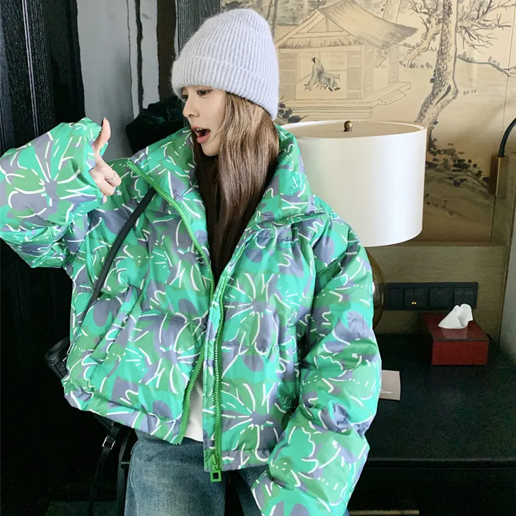 绿色短款印花羽绒服女2025年冬季新款设计感小个子白鸭绒立领外套