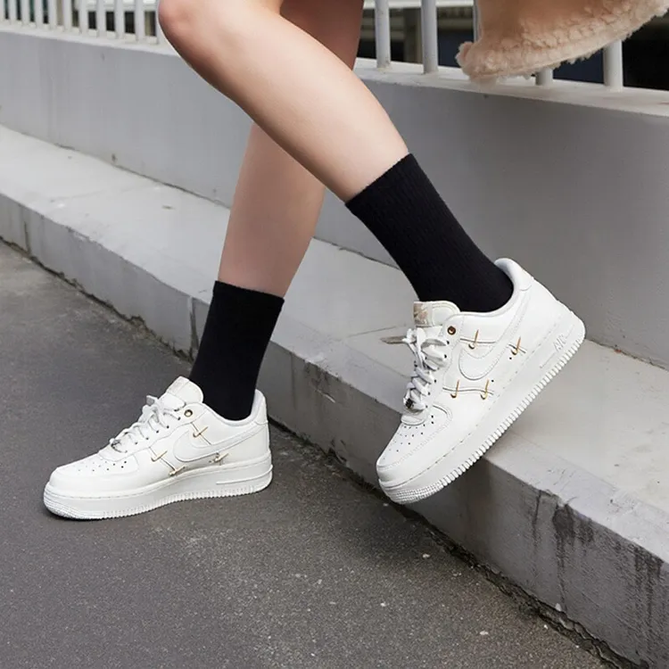 Nike耐克女鞋2025新款Air AF1白金四勾空军一号低帮板鞋FV3654
