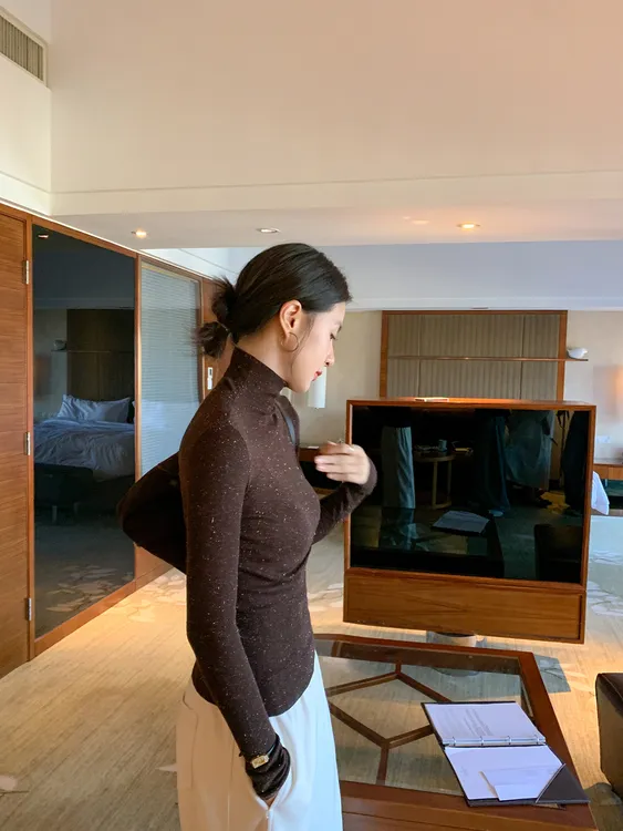 ADA MISS细闪金葱纱线羊毛高领修身显瘦打底衫针织毛衣女秋冬新款