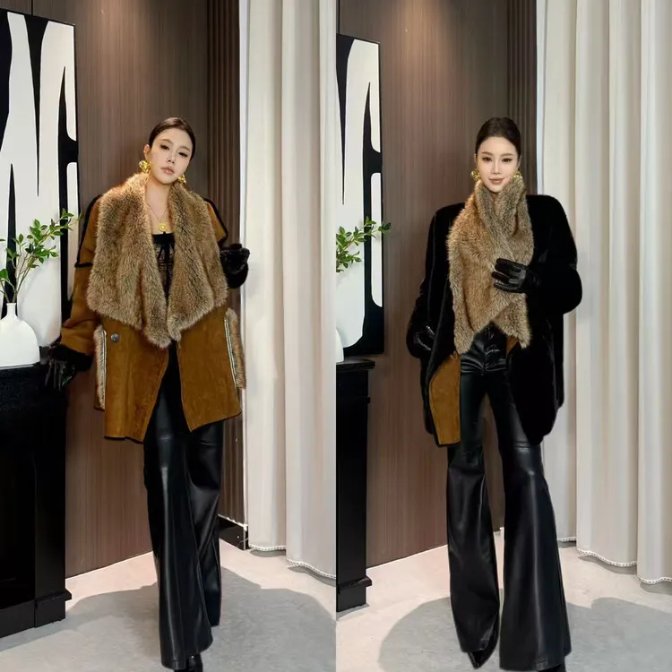 2025冬日浪漫气质款保暖双面穿宽松型厚款毛领女装百搭外套