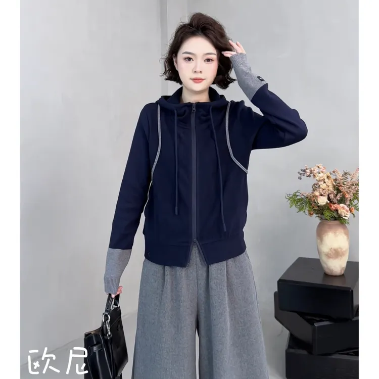 欧尼私服 2025秋季新款小众设计感极简风撞色连帽卫衣女2510C6443