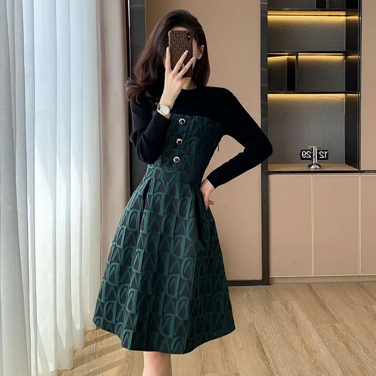 法式高级感小香风长袖针织连衣裙女春秋2025新款气质显瘦打底裙子