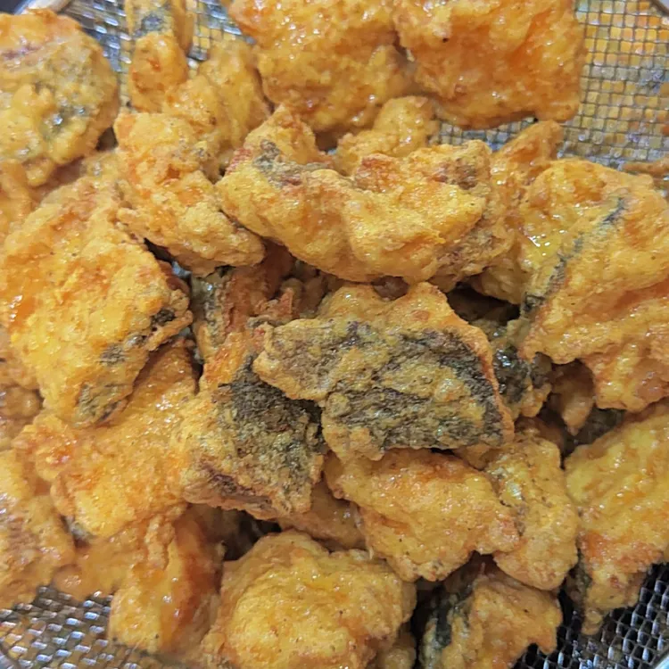 信阳新县菜籽油炸本地胖头花鲢鱼块