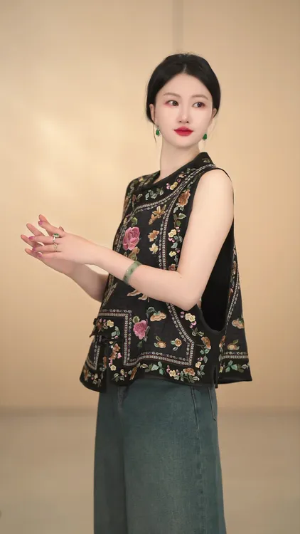 「水墨东方」新中式重磅刺绣圆领汉服显瘦复古重工马甲时尚提花