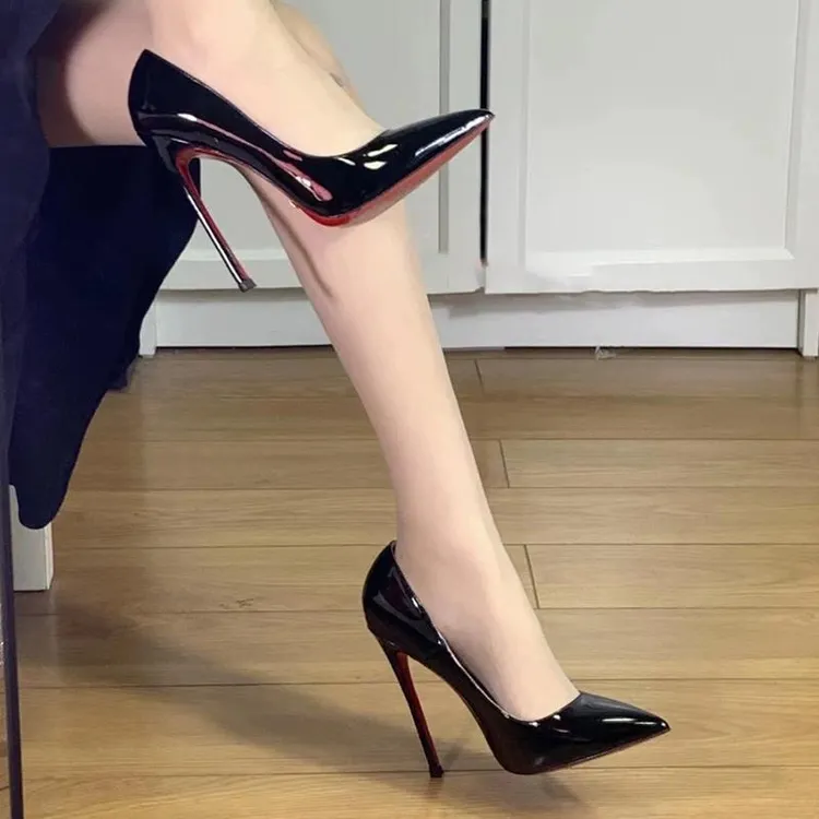 红底高跟鞋女黑色漆皮性感细跟尖头网红小众气质名媛大码小码职业