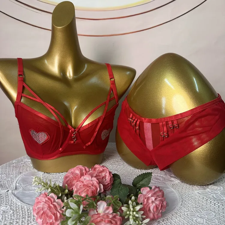 原创设计时尚超薄心心女内衣套装 nipiz yurak