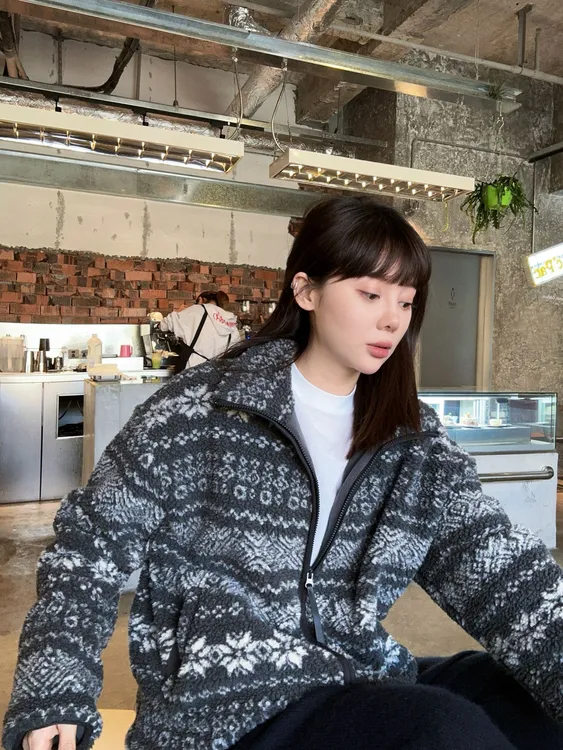 SEVENFUOO-【费尔岛】颗粒绒外套