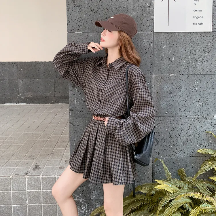 美式出街高级感格纹连衣裙女2025早秋新款通勤复古收腰气质衬衫裙