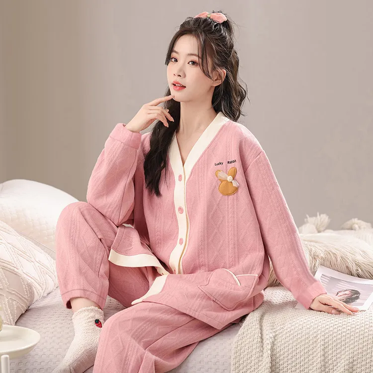 秋冬大码纯棉中等加厚绒保暖睡衣女士卡通刺绣家居服胖mm长袖开衫