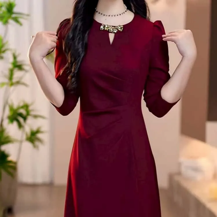  A430【连衣裙】2025早秋新款玫瑰红气质镂空简约大气女人味连衣裙